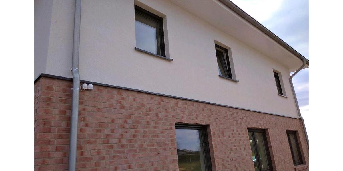 Doppelhaushälfte Hannover - 6 Zimmer, 154 m&sup2;, 1.500&euro; | Angebot:26035556