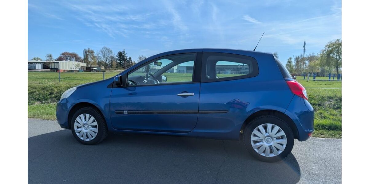 Renault Clio 119.000 km 2.800 &euro; Hannover 30163