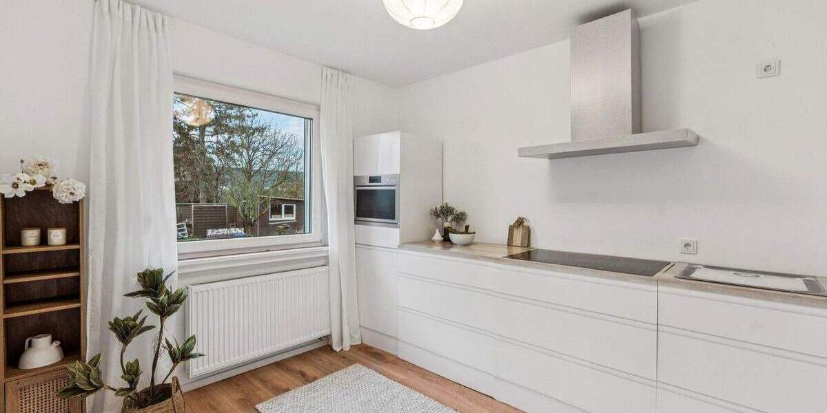 Einzugsfertiges saniertes Reihenmittelhaus mit 6 Zimmern und Garage in Seelze 6 zimmer