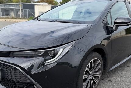 Toyota Corolla 33.000 km 16.900 &euro; Hannover 30179