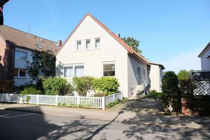 Haus zum Kaufen in Langenhagen 648.750 € 206 m² 7 zimmer