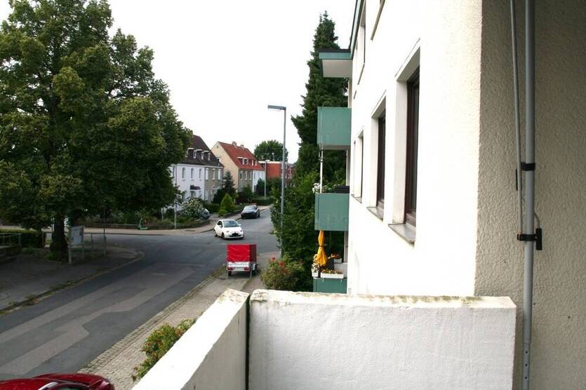 Nähe Leineaue ... Ruhiges Wohnen im Mehrfamilienhaus ... inkl. Garage ... !!!