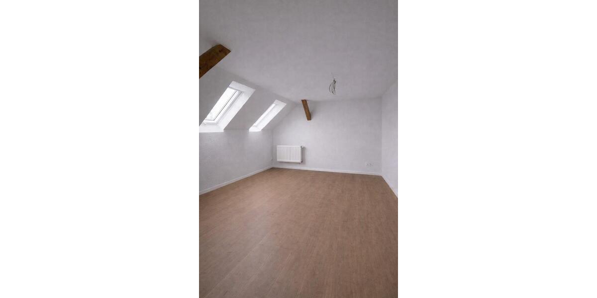 Dachgeschoßwohnung Pattensen - 3.5 Zimmer, 89 m&sup2;, 1.065&euro; | Angebot:26349682