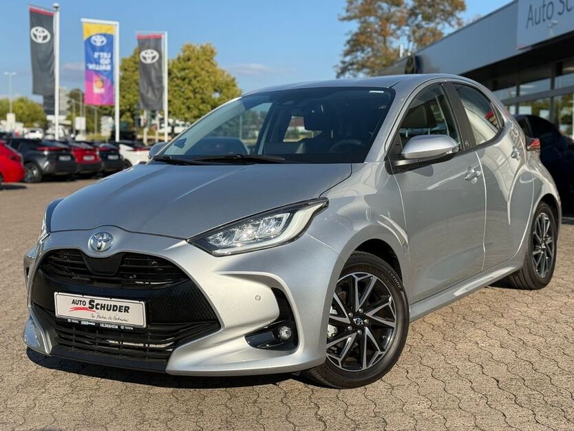 Toyota Yaris 12.100 km 18.990 € Hildesheim 31137