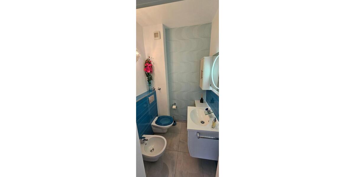 Provisionsfrei* Photovoltaik - Klimaanlage - Modern - 210m2 Wohnfläche - verkehrsgünstige Lage - Straßenbahn in 100m - Doppelhaushälfte Sarstedt | Angebot:25795312