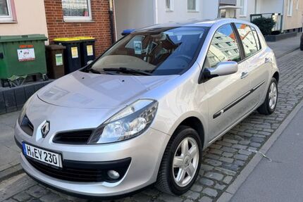 Renault Clio 133.000 km 2.499 &euro; Hannover 30161