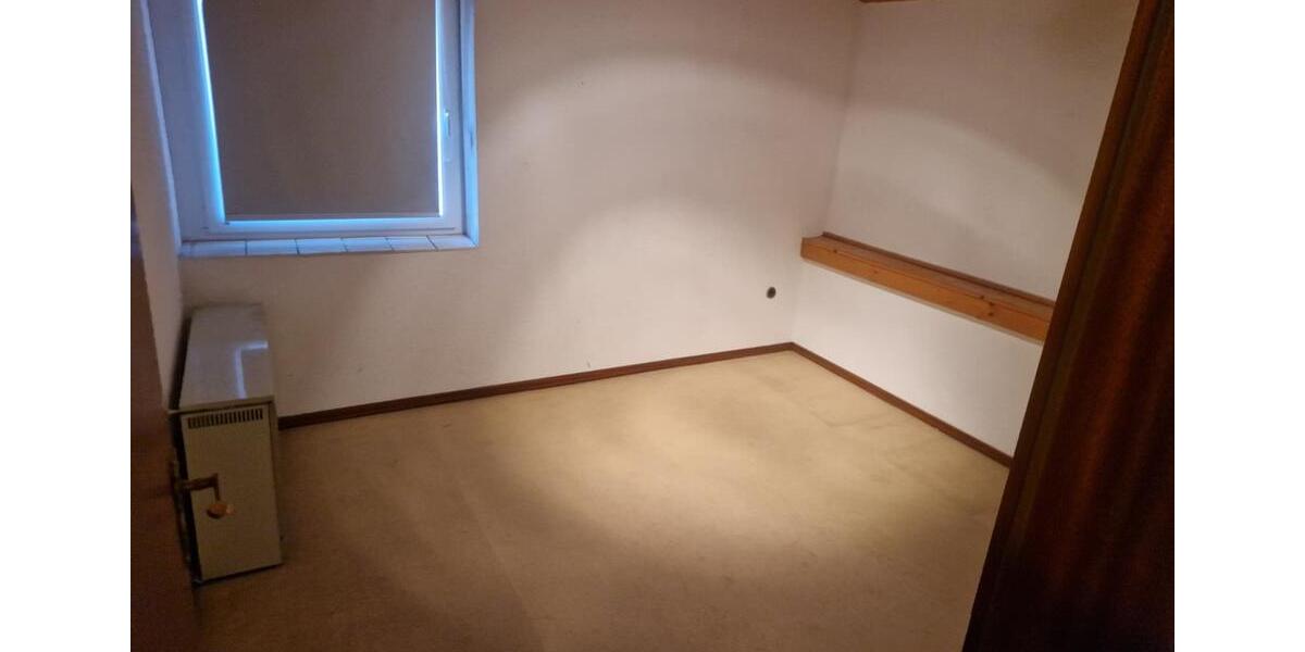 Etagenwohnung Burgdorf - 3 Zimmer, 102 m&sup2;, 850&euro; | Angebot:25715100