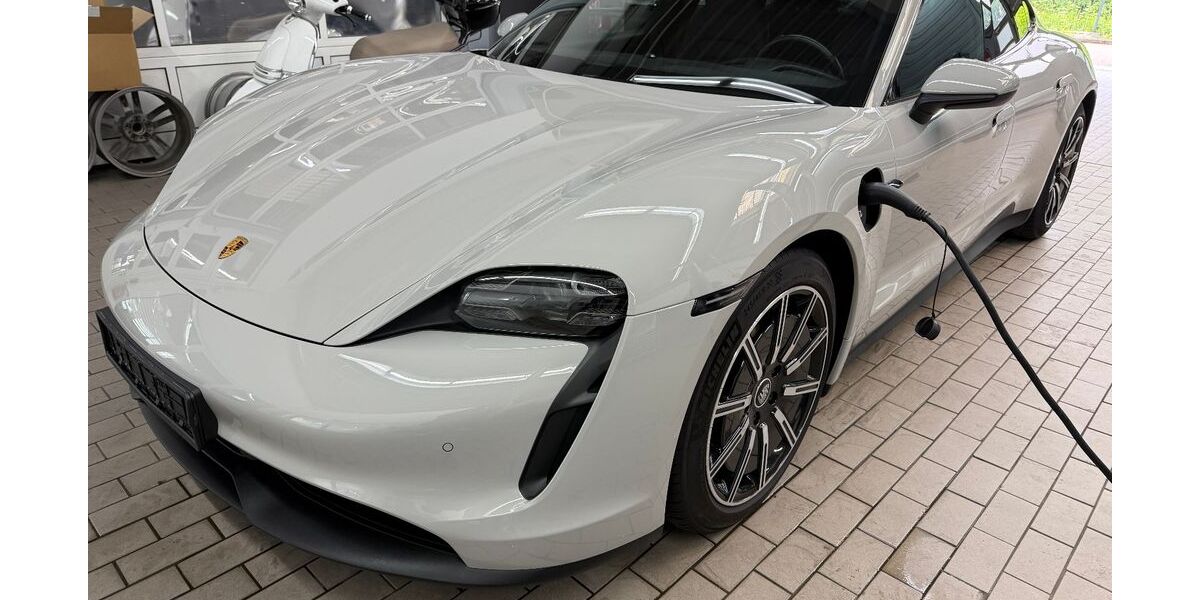 Porsche Taycan 118.900 km 57.690 &euro; Garbsen 30823