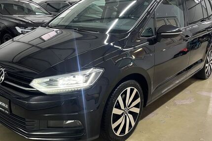 VW Touran 207.281 km 21.989 &euro; Ronnenberg 30952