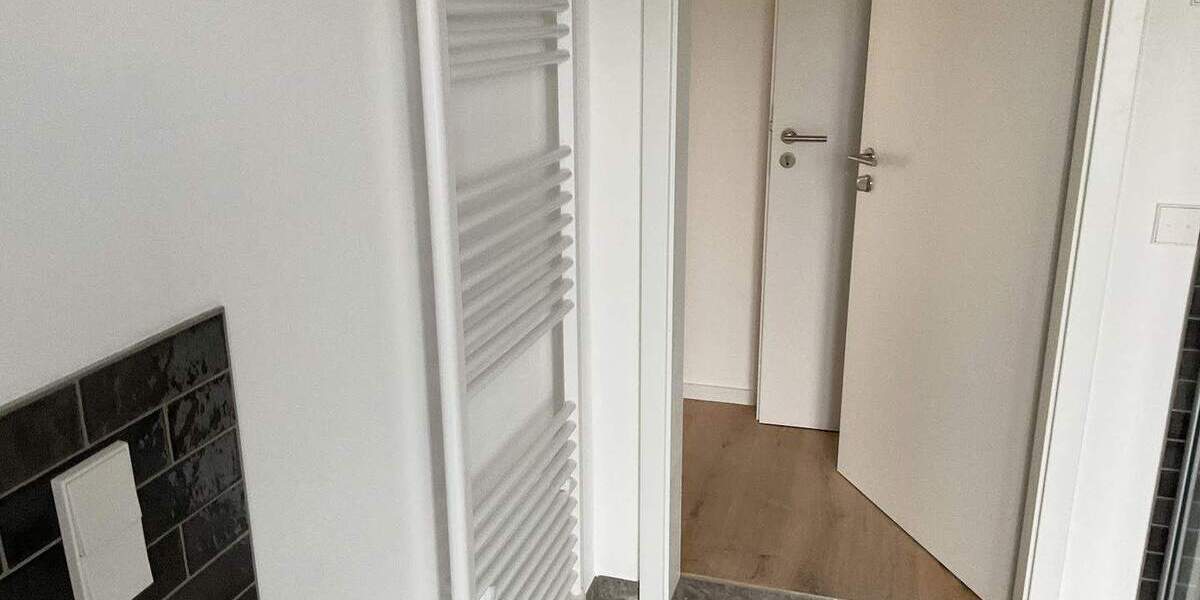 Etagenwohnung Hannover Döhren - 3 Zimmer, 124 m&sup2;, 1.800&euro; | Angebot:23191529