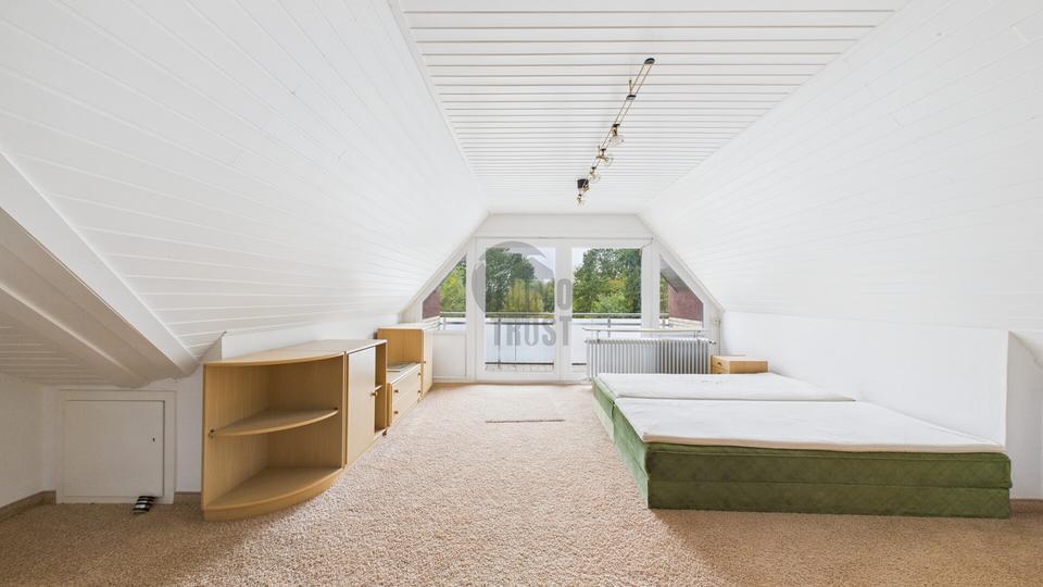 Exklusive Villa in Toplage von Grasdorf – 10 Zimmer, traumhafter Feldblick & Wellnessbereich mit Pool 10 zimmer