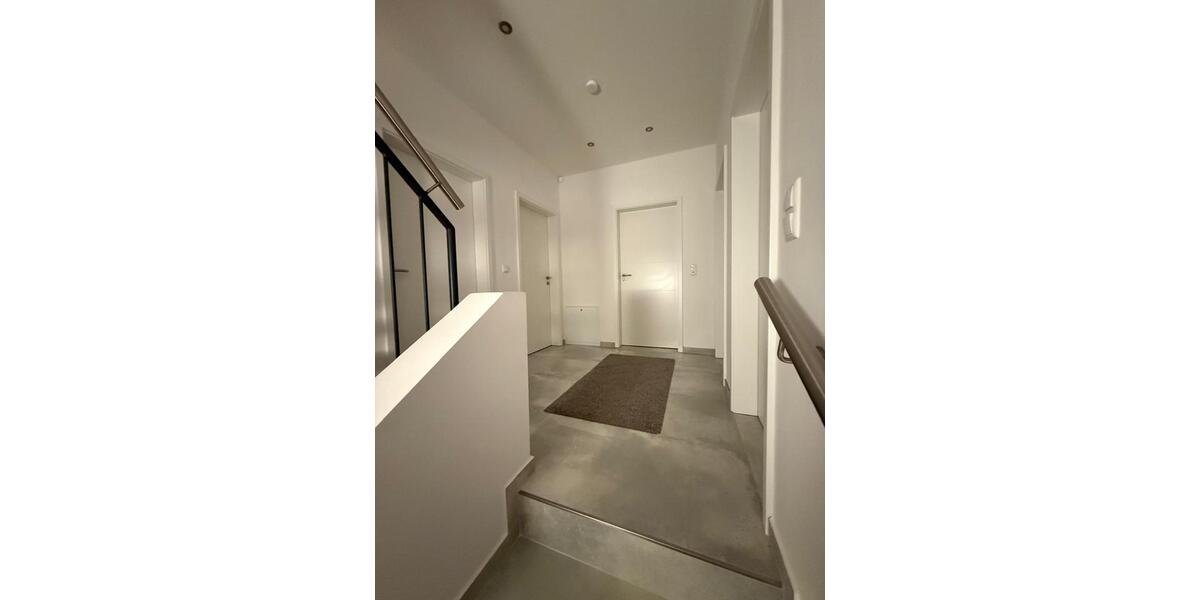 Doppelhaushälfte Lehrte - 7 Zimmer, 188 m&sup2;, 2.260&euro; | Angebot:26122505