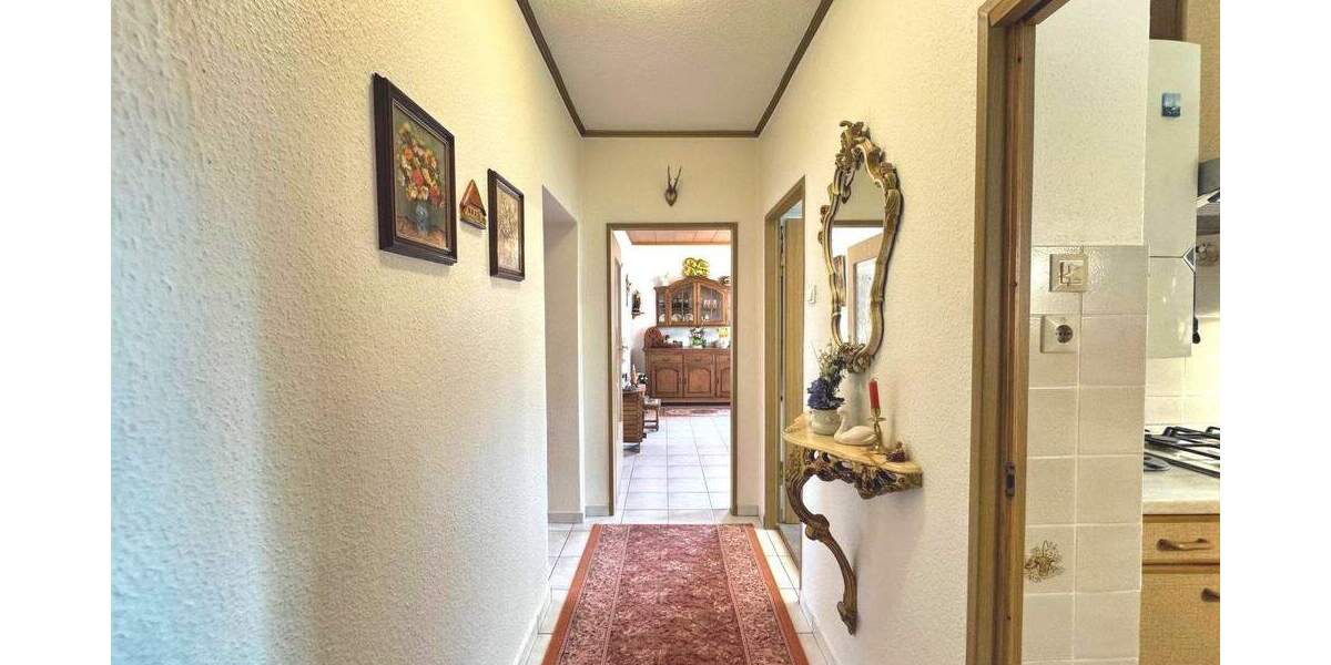 Lage, Lage, Lage: 3,5-Zimmer-Eigentumswohnung im 1. OG in Hannover-Döhren mit Gestaltungspotenzial 3 zimmer