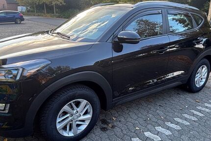 Hyundai TUCSON 72.500 km 15.400 € Hohenhameln 31249