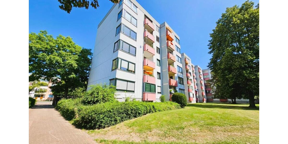 Helle, renovierte 3-Zi.-Wohnung mit Balkon im Altwarmbüchen 3 zimmer