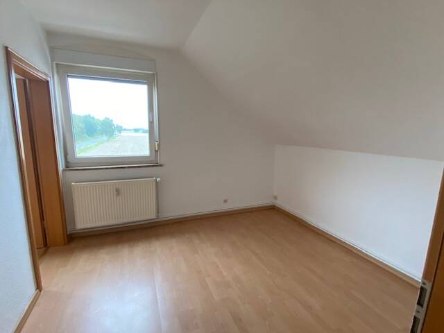 Ortsrandlage in Berenbostel 4-Zimmerwohnung im Obergeschoss mit Garage und Stellplatz
