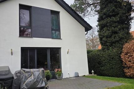 *Provisionsfrei* Moderne, energieeffiziente DHH in Altwarmbüchen zimmer