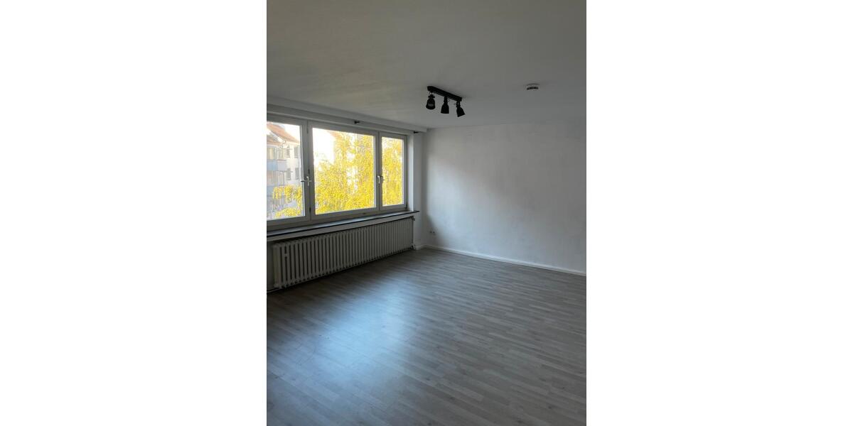 Dachgeschoßwohnung Hildesheim - 4 Zimmer, 92 m&sup2;, 695&euro; | Angebot:25149293