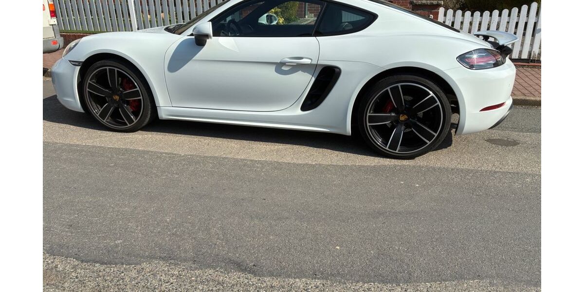 Porsche Cayman 26.300 km 59.000 &euro; Springe 31832