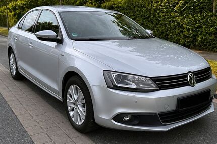 VW Jetta 30.500 km 10.800 &euro; Hannover 30419