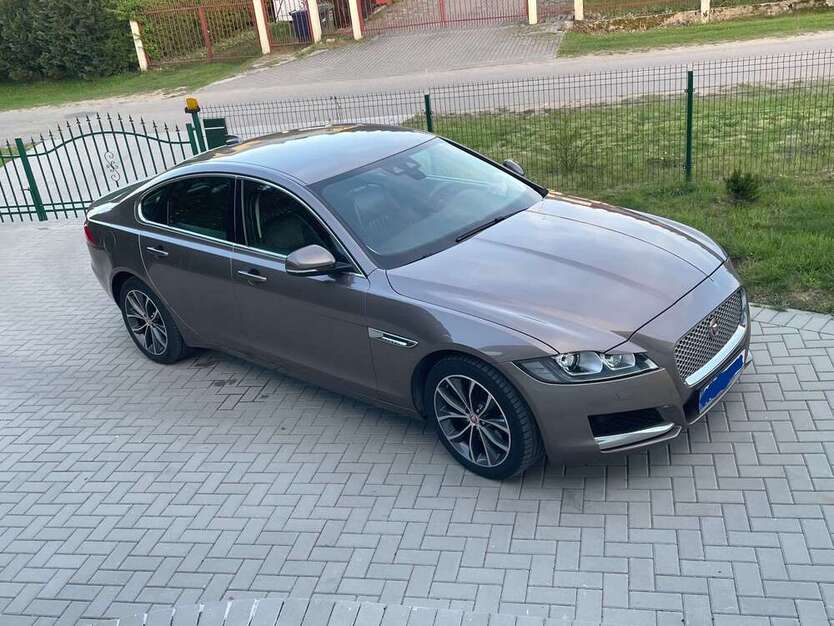 Jaguar XF 190.000 km 15.490 € Burgwedel 30938