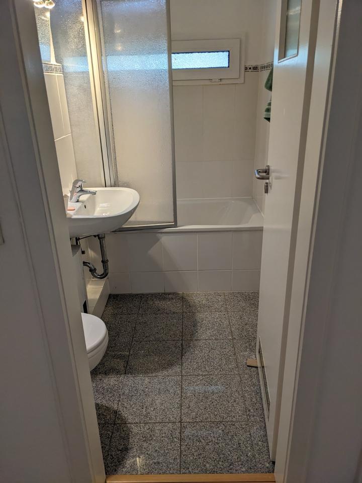 ERDGESSOSSWOHNUNG IN KIRCHRODE ZU VERKAUFEN zimmer