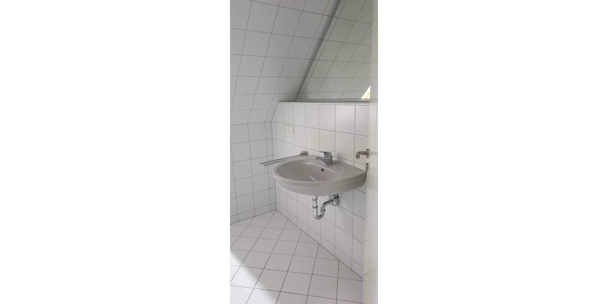 Dachgeschoßwohnung Springe - 2 Zimmer, 74 m&sup2;, 550&euro; | Angebot:26359996