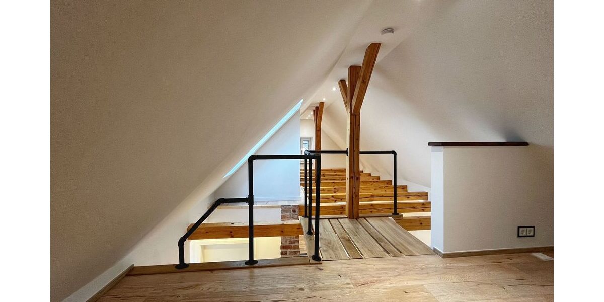 Single Dachgeschosswohnung zum Verlieben - Dachgeschoßwohnung Isernhagen Kircher Bauerschaft | Angebot:26633669