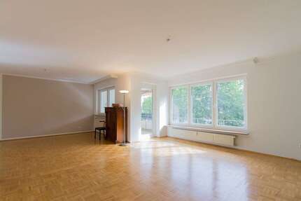 Wohnung zum Kaufen in Hildesheim 199.000 € 118.87 m² 4 zimmer