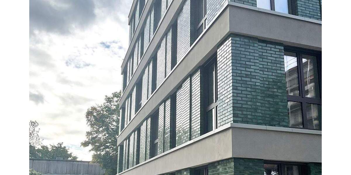 WILLKOMMEN im neuen ZUHAUSE! Helle Atmosphäre, Glaswand-Loggia, Tageslichtbad, Einbauküche, Gäste-WC 3 zimmer