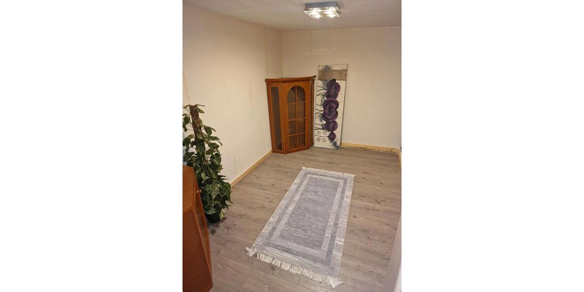 3-Zimmer-Möbliert -Für 3-Monate 3 zimmer