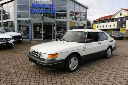 Saab 900