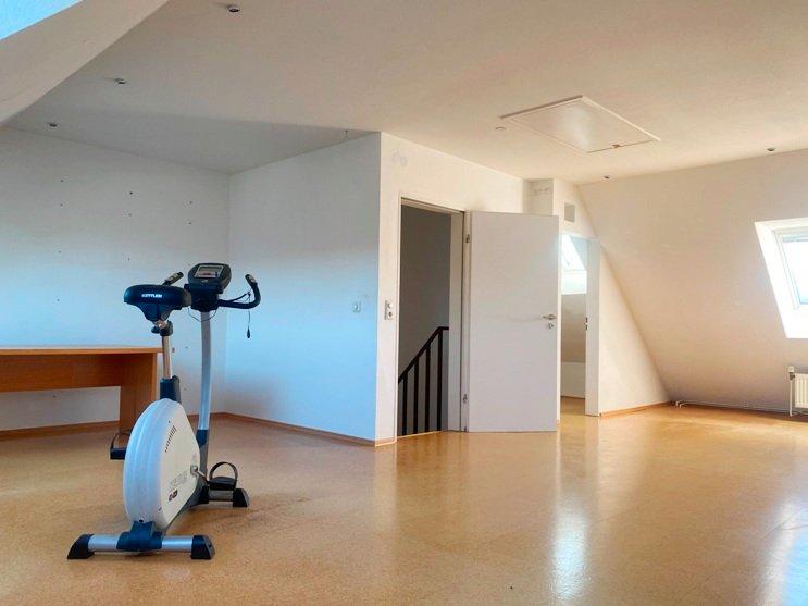 Reihenhaus Hannover Buchholz-Kleefeld - 7 Zimmer, 180 m&sup2;, 495.000&euro; | Angebot:26538177