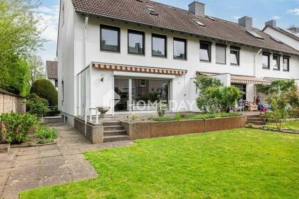 Seelze: Gepflegtes Reihenendhaus mit Garage, Keller und guter S-Bahn-Anbindung