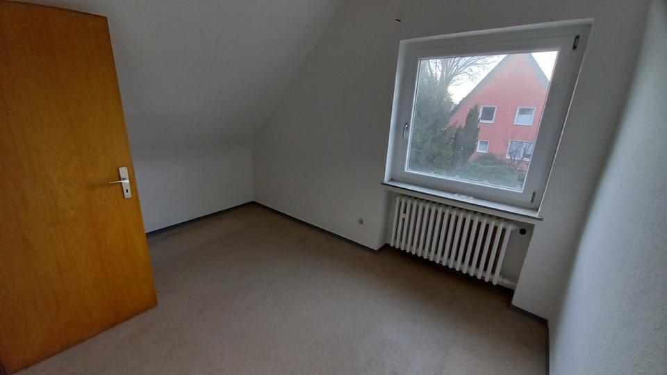 Dachgeschoßwohnung Burgdorf - 3 Zimmer, 65 m&sup2;, 700&euro; | Angebot:24724383
