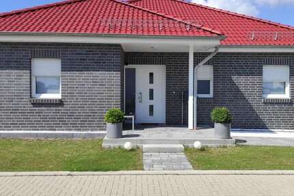 Haus zum Kaufen in Lehrte Immensen 895.000 € 150 m² 5 zimmer