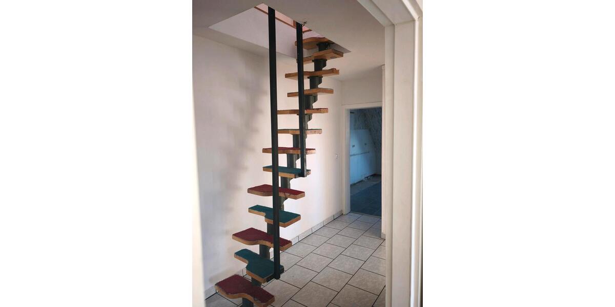 Dachgeschoßwohnung Neustadt am Rübenberge - 5 Zimmer, 115 m&sup2;, 975&euro; | Angebot:25351148