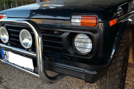Lada Niva 52.672 km 7.400 &euro; Lehrte 31275