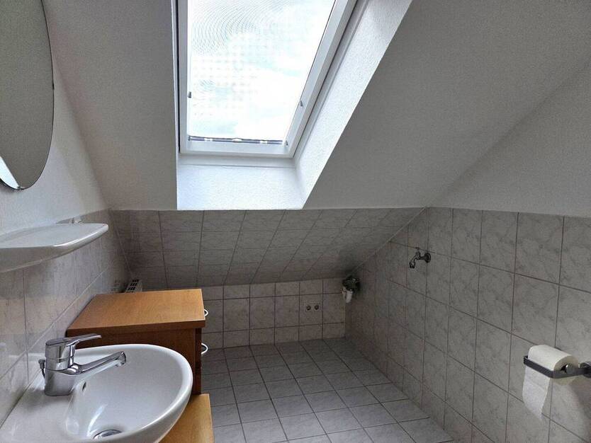 Attraktive 2,5-Zimmer-Wohnung mit großer Dachterrasse in der Südstadt!!