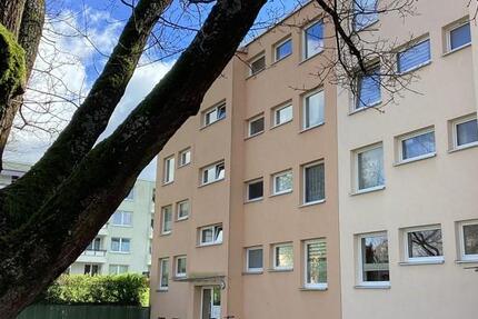 Gemütliche 2-Zimmer-Wohnung mit Tageslichtbad und Balkon zimmer