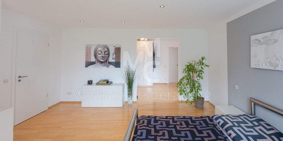 Einfamilienhaus Isernhagen / Altwarmbüchen Altwarmbüchen - 7 Zimmer, 319 m&sup2;, 1.245.000&euro; | Angebot:25745085