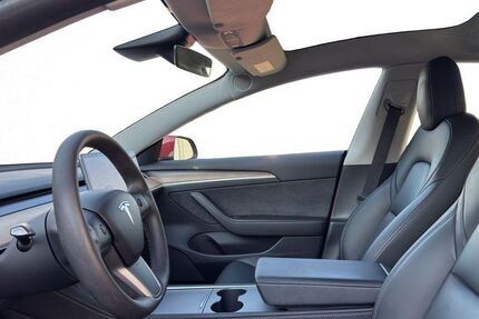 Tesla Model 3 61.020 km 27.950 &euro; Lauenau 31867