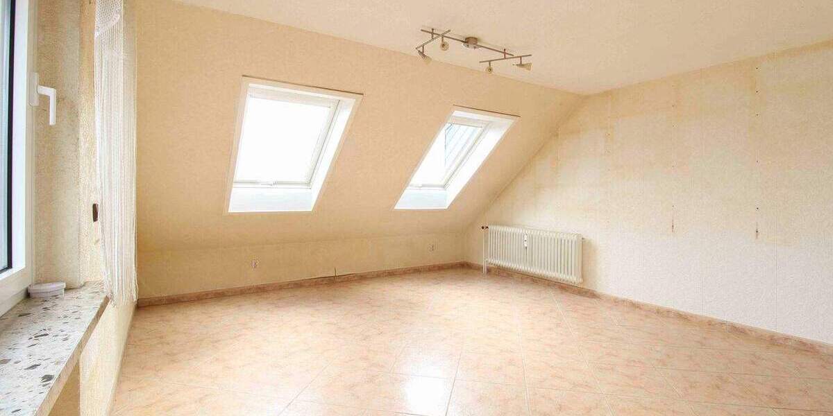 Ruhige 3 Zimmer Dach-Geschosswohnung (Sanierungsbedürftig) in Schulenburg 3 zimmer