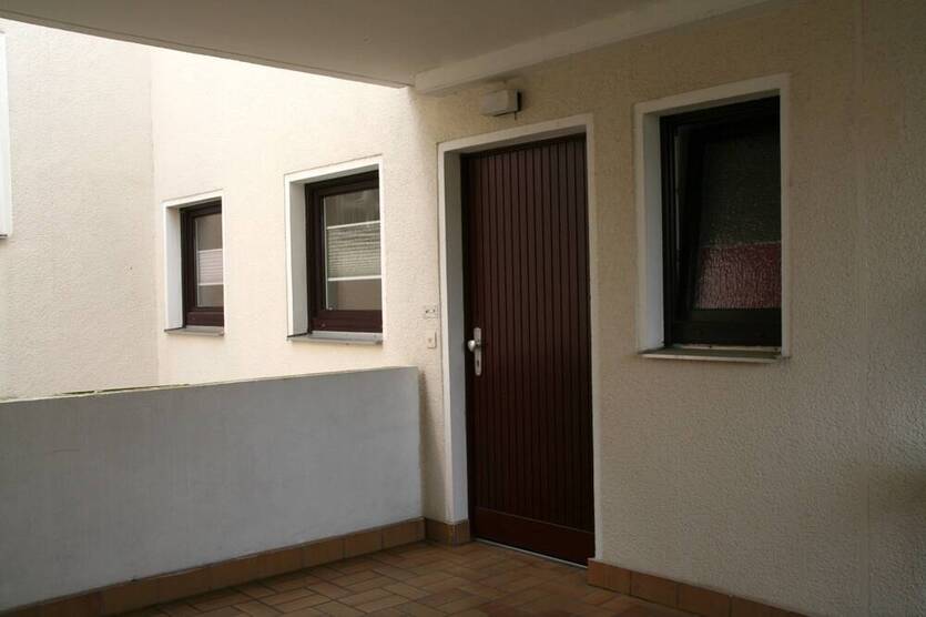Nähe Leineaue ... Ruhiges Wohnen im Mehrfamilienhaus ... inkl. Garage ... !!!