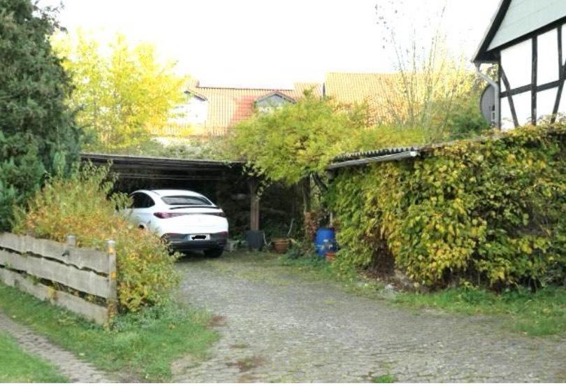 Provisionsfrei: 4-Zimmer-Fachwerkhaus und Carport in Sehnde-Ilten 4 zimmer