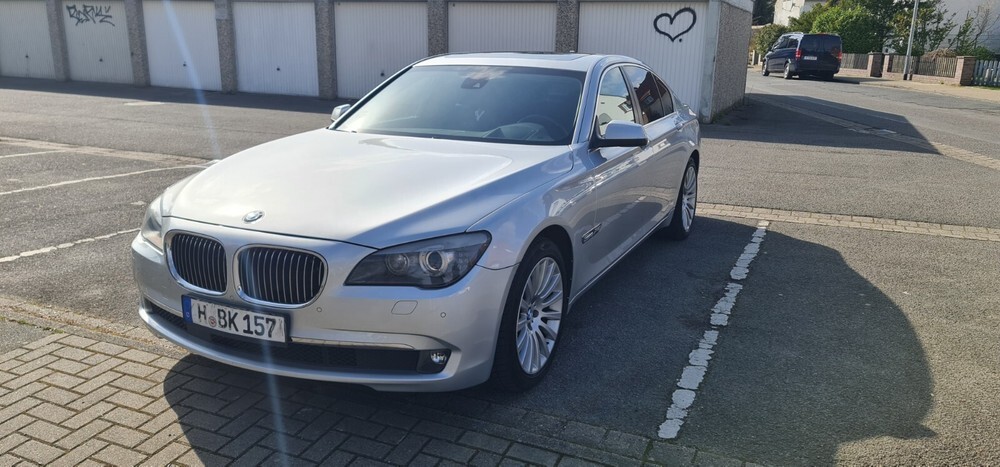 BMW 740 248.000 km 13.800 € Hannover 30159