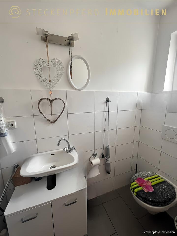 Schöner Wohnen im eigenen Haus mit Garten und Stellplatz!