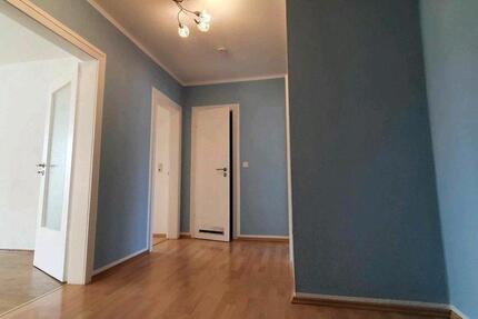 Helle 3-Zimmer-Wohnung mit Balkon im 3. OG in Garbsen, Garage opt 3 zimmer