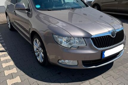 Skoda Superb 176.000 km 4.800 &euro; Hannover 30453