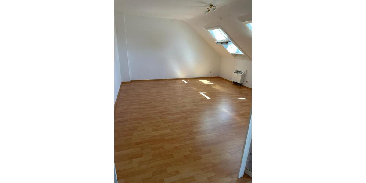 Etagenwohnung Garbsen Berenbostel - 2.5 Zimmer, 70 m&sup2;, 600&euro; | Angebot:26542835